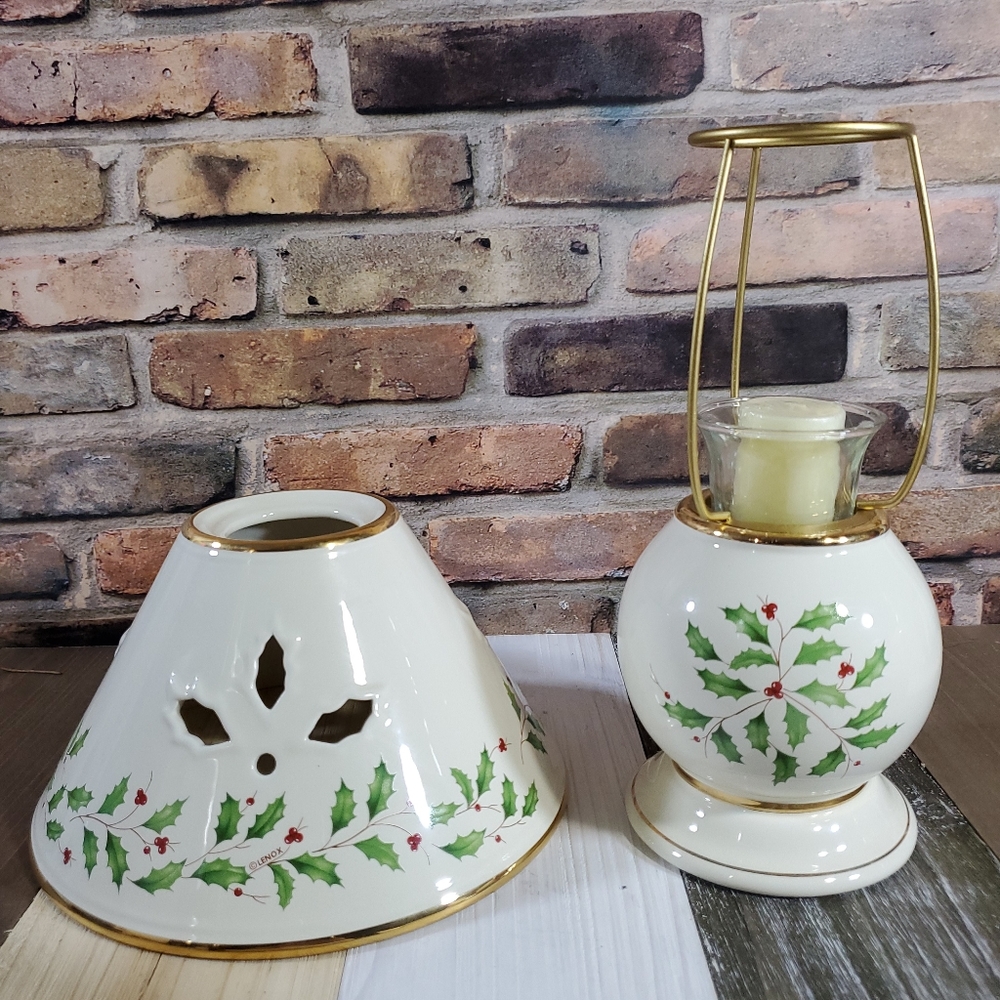 Lenox Holiday Christmas Holly Berry Candle Lamp